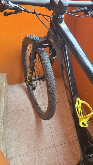 Bicicleta Carbon Fiber HMF