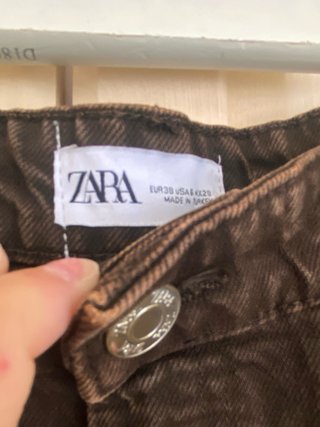 Pantalón vaquero marrón