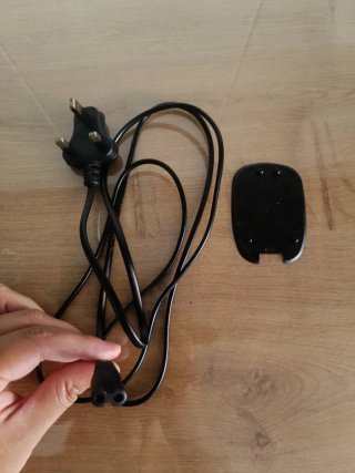 Cámara espía 1080P y cargador USB 5 puertos Negro