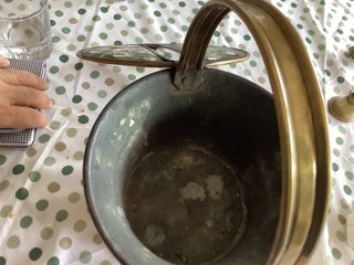 Brasero calientaplatos o manos antiguo de latón