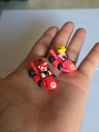 Mario Kart Mario & Peach Mini Auto Hasbro Nintendo