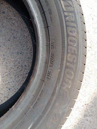 2 Neumáticos Bridgestone 215/65 R17 99V