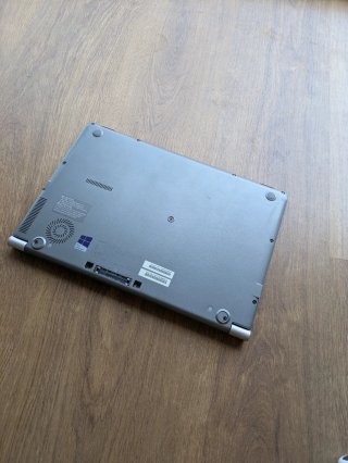 Portátil Toshiba Gris/Plata Buen Estado