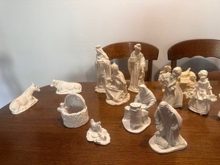 Lote Figuras Belén Resina y Escayola