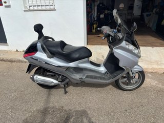 Piaggio X8 200cc Maxi Scooter