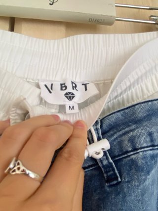 Pantalón vaquero cargo blanco y azul