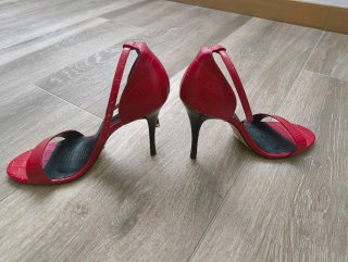 Zapatos de tacón rojos CECCONELLO