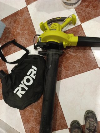 Sopladora aspiradora Ryobi 3000W