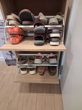 Zapatero Bissa Ikea color roure