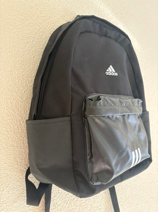 Mochila Adidas Classic Badge of Sport 3-Stripes