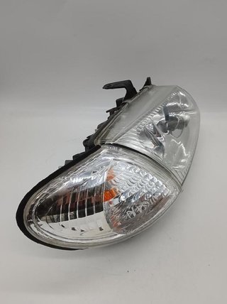 Nissan 5770 faro derecho 26010bn01a almera 2.2 d