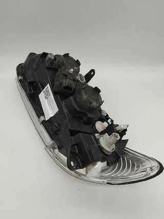 Nissan 5770 faro derecho 26010bn01a almera 2.2 d