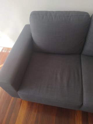 Sofá 2 plazas gris tela