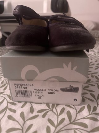 Manoletinas Pisamonas Gris Talla 25