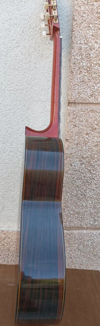 Guitarra Española Clásica Con funda. 100x40x10
