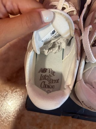 Zapatillas New Balance 370 Beige/Marrón Nuevas