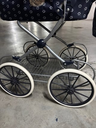 Carrito de muñecas clásico Royal