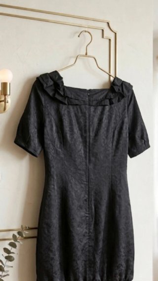 Vestido negro Caramelo