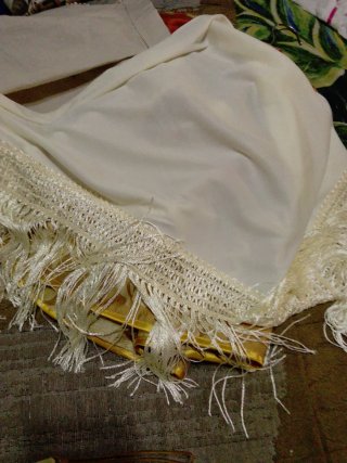 Conjunto Baturra Niña Beige y Dorado