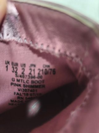 Botas niña rosa metalizado GAP. Talle 32.