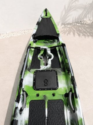 Kayak Nootka a pedales; pesca