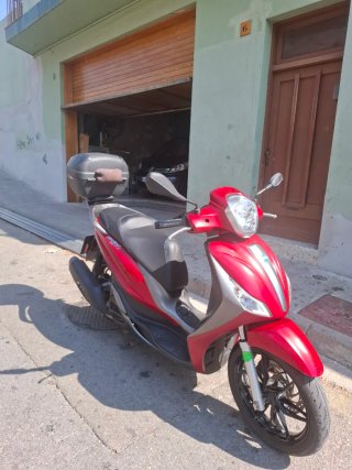 Mendleys Plagio 125cc Scooter Casi Nueva