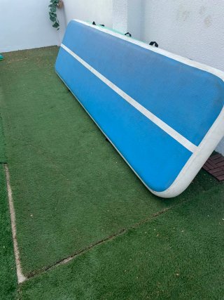 Air track de 4 m de largo x 1 ancho . 20 cm grosor