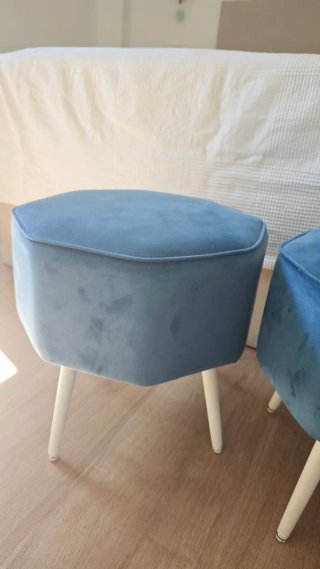 Coppia di pouf in velluto blu