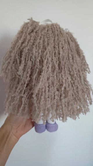Bambola amigurumi fatta a mano