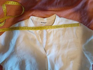 Blazer lino beige con detalles bordados