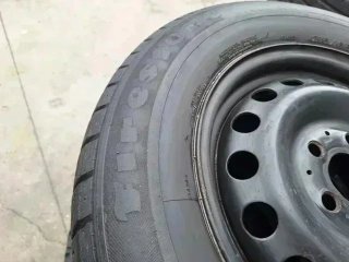 Mercedes Vito 215 65 R15 - Rueda de repuesto