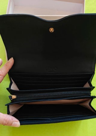 Portafoglio Liu Jo blu scuro con logo dorato