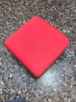 Puf Ikea Rojo Acolchado