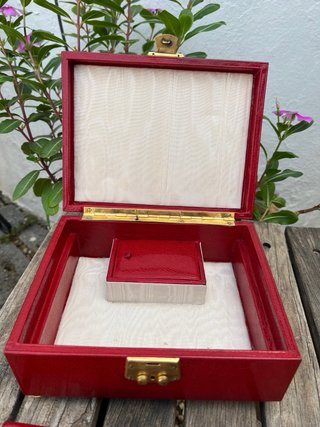 Joyero vintage de piel con caja de música