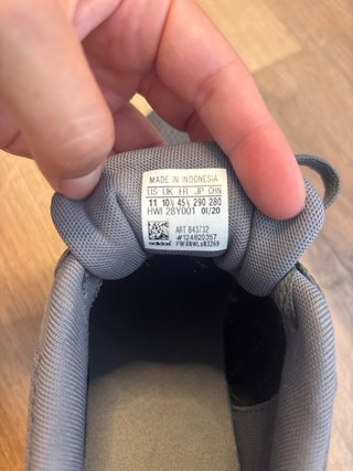 Zapatillas Adidas Gris y Blanco