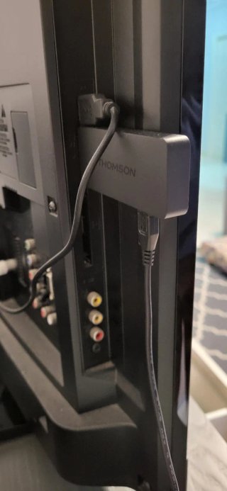 TV Sony 32 pulg con Google TV 4K Thomson /Netflix