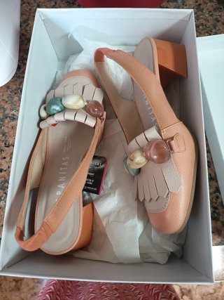 Zapatos Hispanitas destalonados Talla 37.