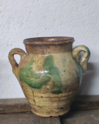 Orza antigua de cerámica