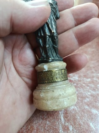 Antiguo Figura religiosa San Pancracio base mármol