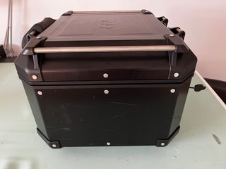 Top Case Givi Trekker Outback 42L Negro