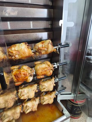 Asador de pollos profesional