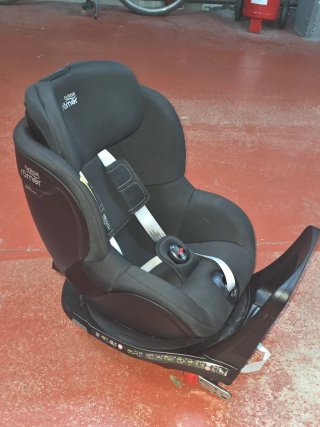 Britax Römer Dualfix Cosmo Black