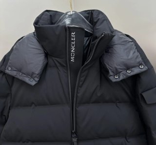 Chaqueta Moncler Negra Plumas