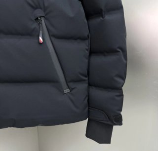 Chaqueta Moncler Negra Plumas