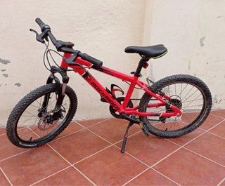 Bicicleta Infantil Rockrider ST 900 20” Roja
