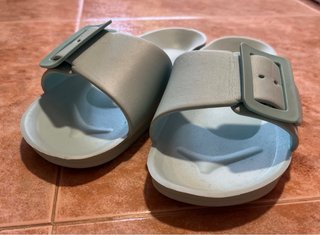 Chanclas / Slides