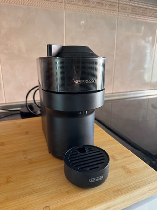 Cafetera Nespresso Vertuo Negra
