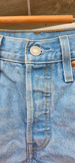 Shorts vaqueros desgastados Levi's