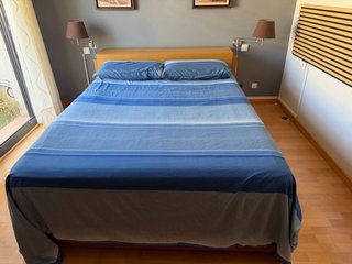 Cama Canapé con Cabecero mesillas y