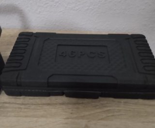 Caja de herramientas con accesorios